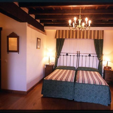 El Ama De Llaves Guest House Hontoria Ngoại thất bức ảnh