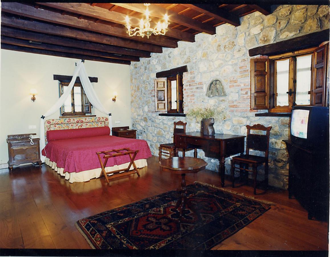 El Ama De Llaves Guest House Hontoria Ngoại thất bức ảnh